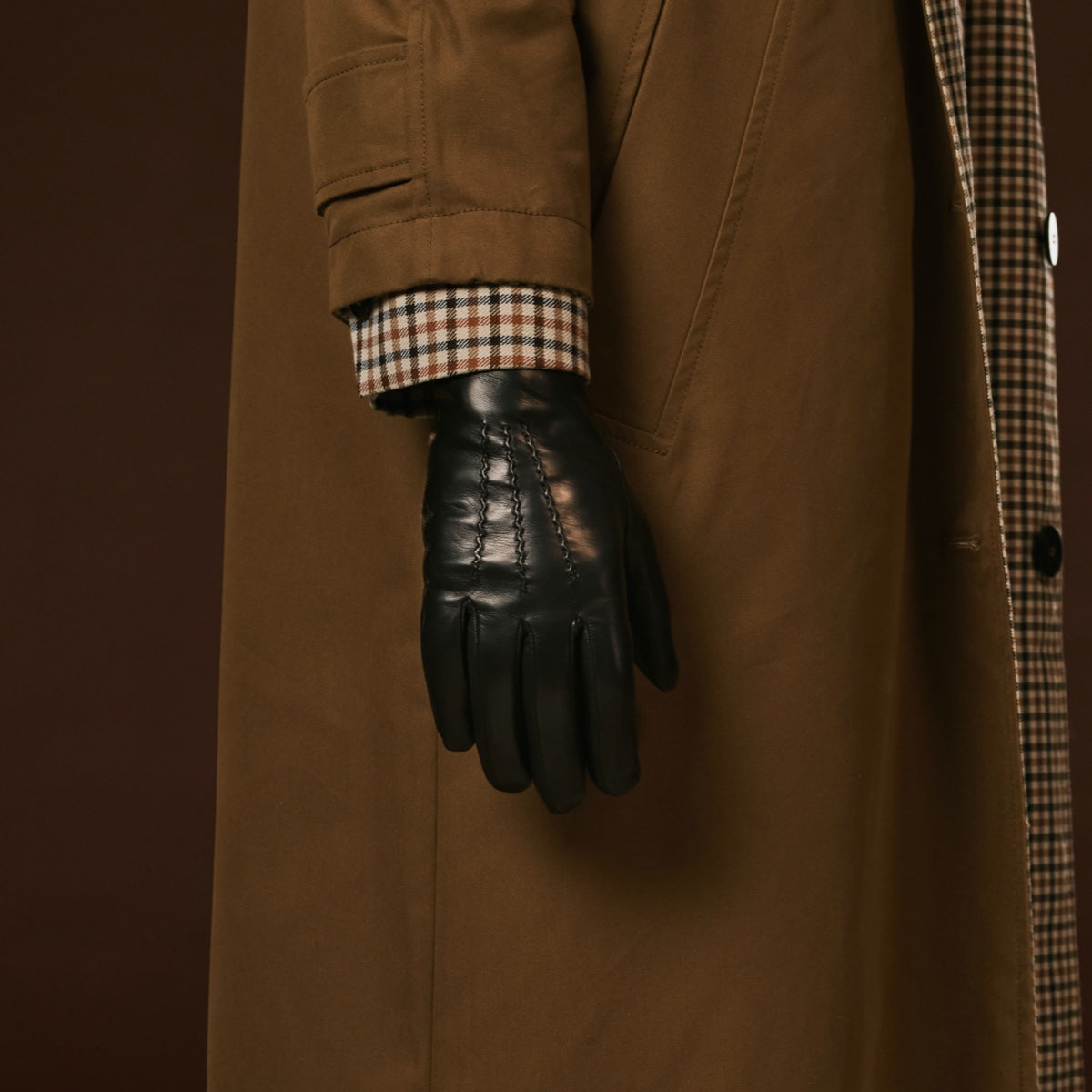 Bella (black) - Italian lambskin leather gloves with lambswool lining & touchscreen feature