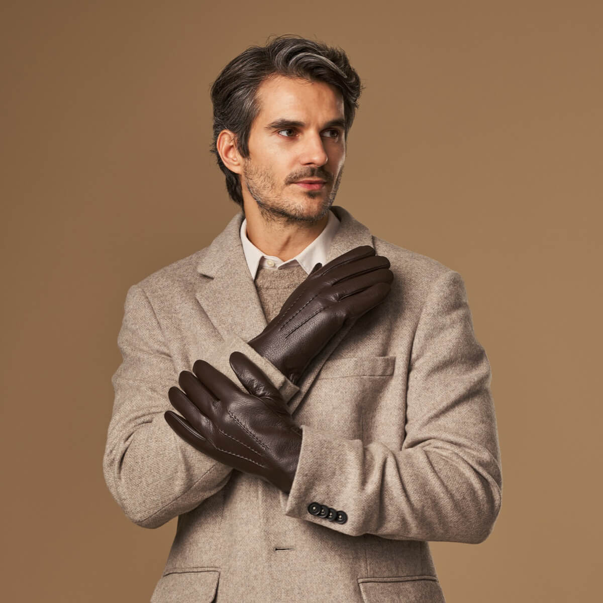 Benjamin (brown) – Thick goatskin leather gloves with warm lambswool lining & touchscreen feature