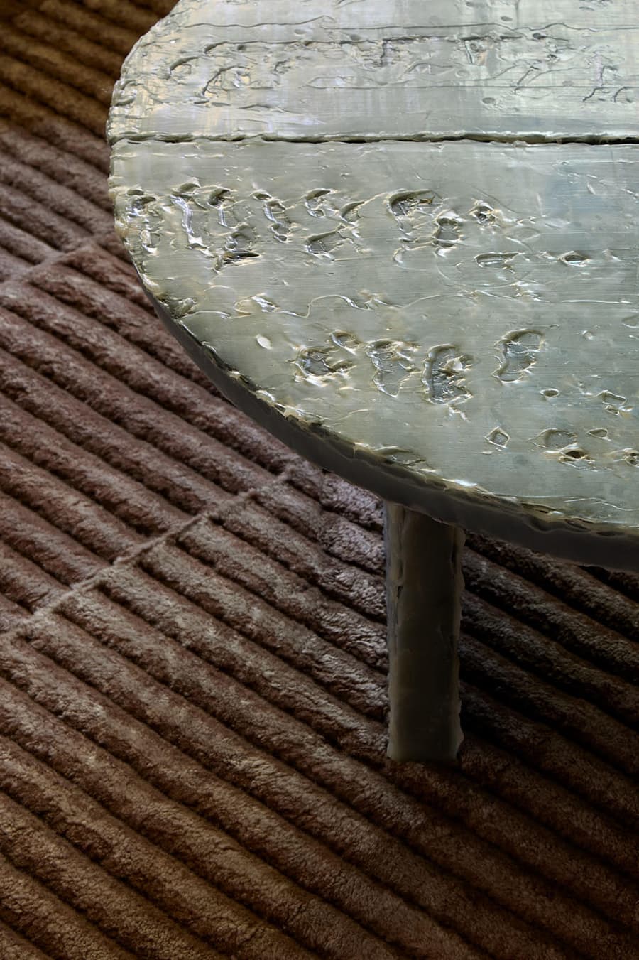 THICK STRIPES - Sculpted Shearling Rug