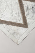 DIAMONDS - Rug in Hide and Shearling 4