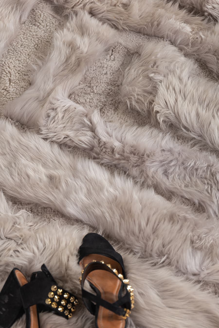 Domino - Sheepskin Plush Rug