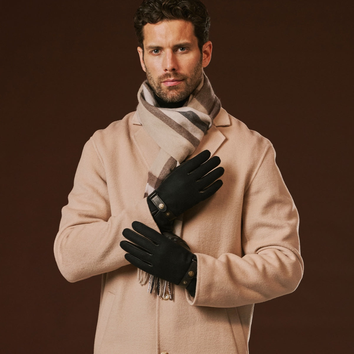 Fabrizio (black) – Tweed men's gloves with touchscreen capability and adjustable snap button