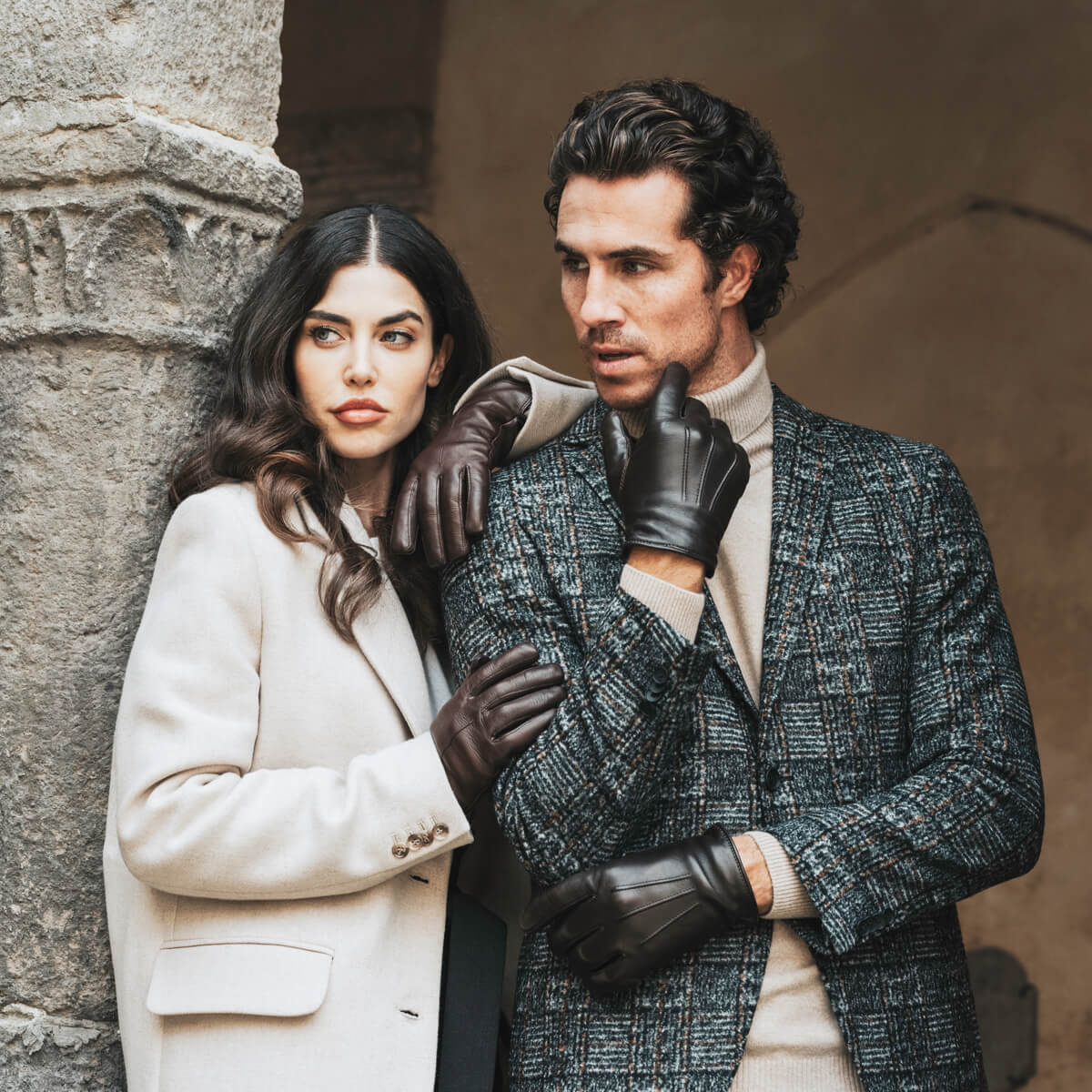 Francesca (brown) - Italian lambskin leather gloves with white rabbit fur lining