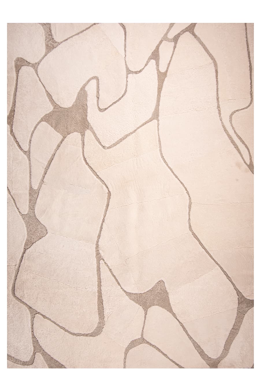 Glimpse – White Sheepskin Rug for Modern Interiors