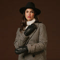 Gianetta (black) - Italian lambskin mittens with luxurious lambswool lining 8