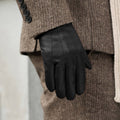 Giovanni (black) - Classic Italian lambskin leather gloves with cashmere lining & touchscreen feature 8