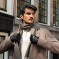Julian (black) - Classic sheepskin leather gloves with warm fleece lining and touchscreen feature 5