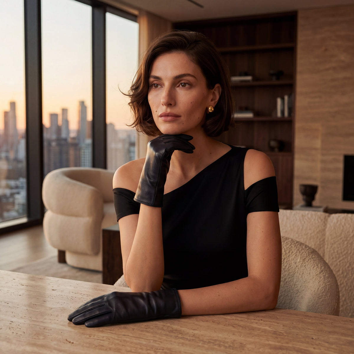 Marcella (black) - Unlined women’s lambskin leather gloves
