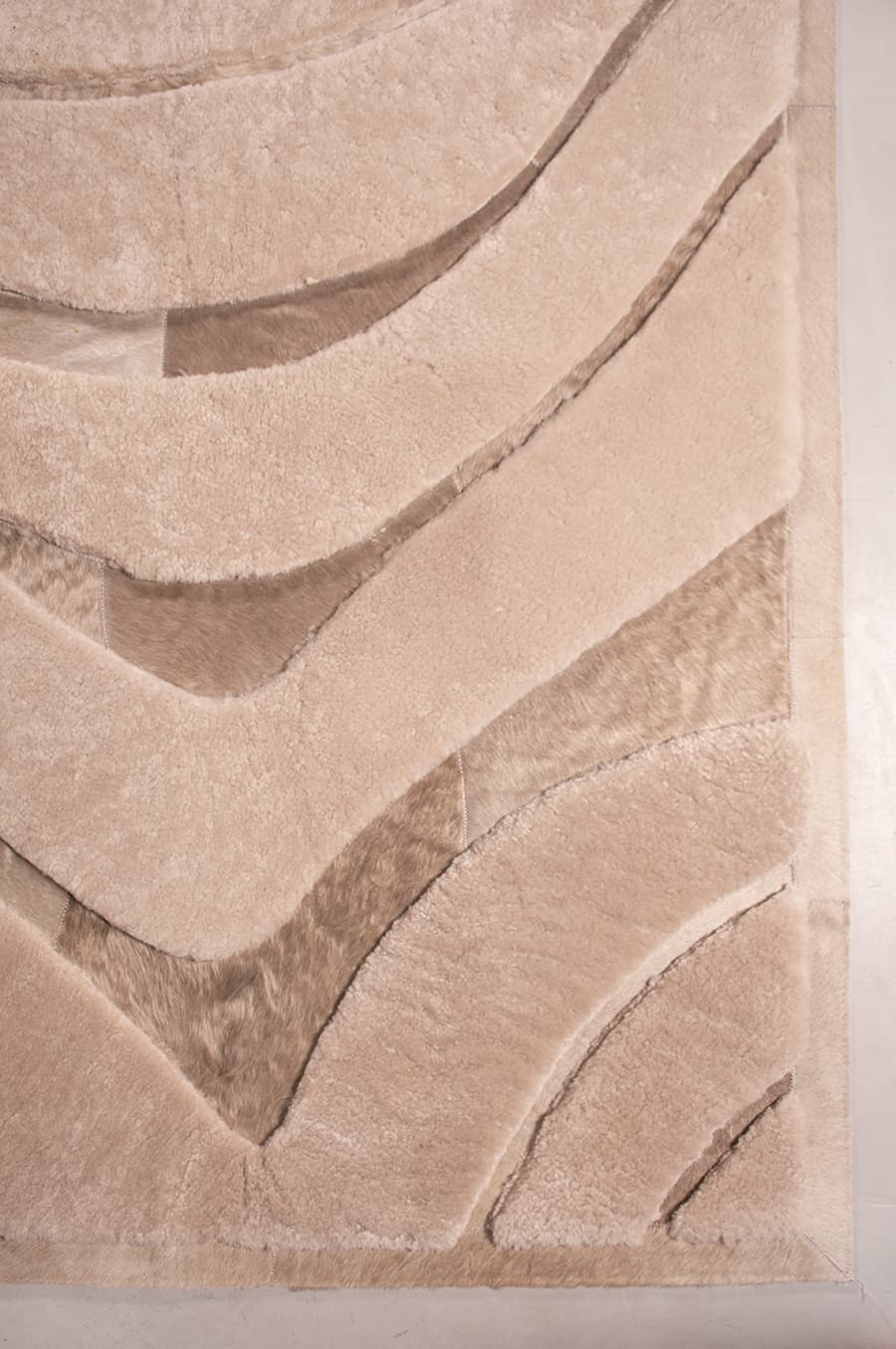 OMBRÉ – Custom Made Shearling and Cowhide Rug – view 7