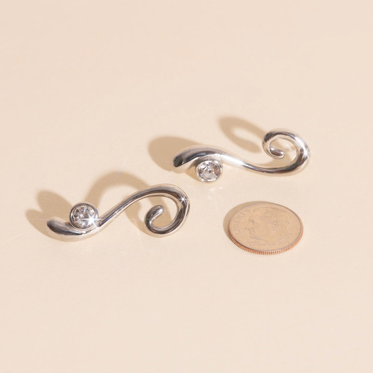 Tide Twinkle Stud Earrings