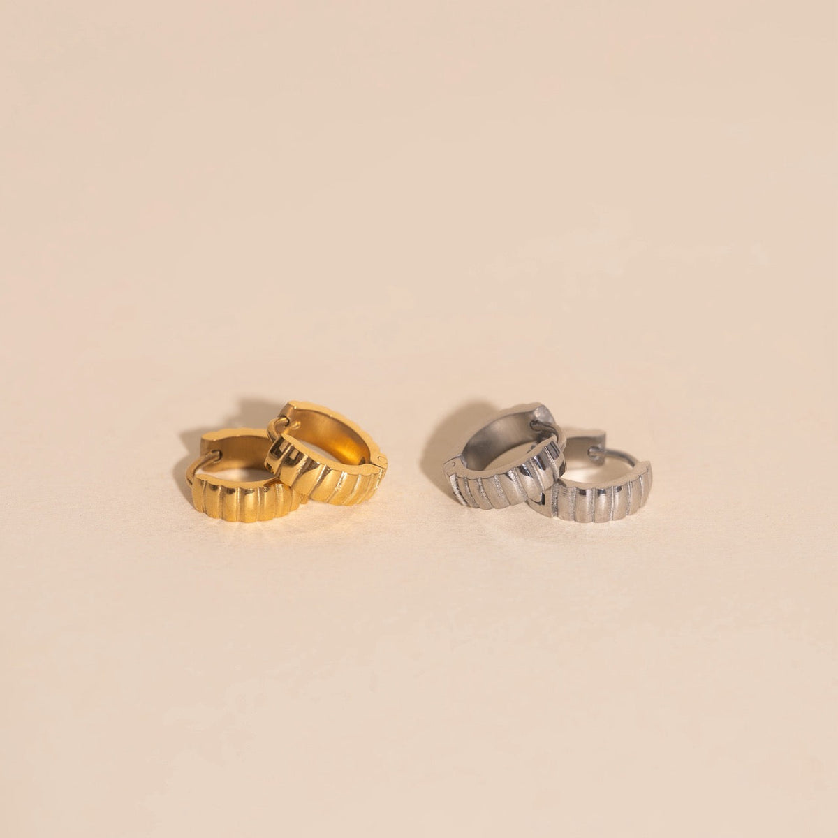 Scalloped Chunky Huggie Hoop Earrings