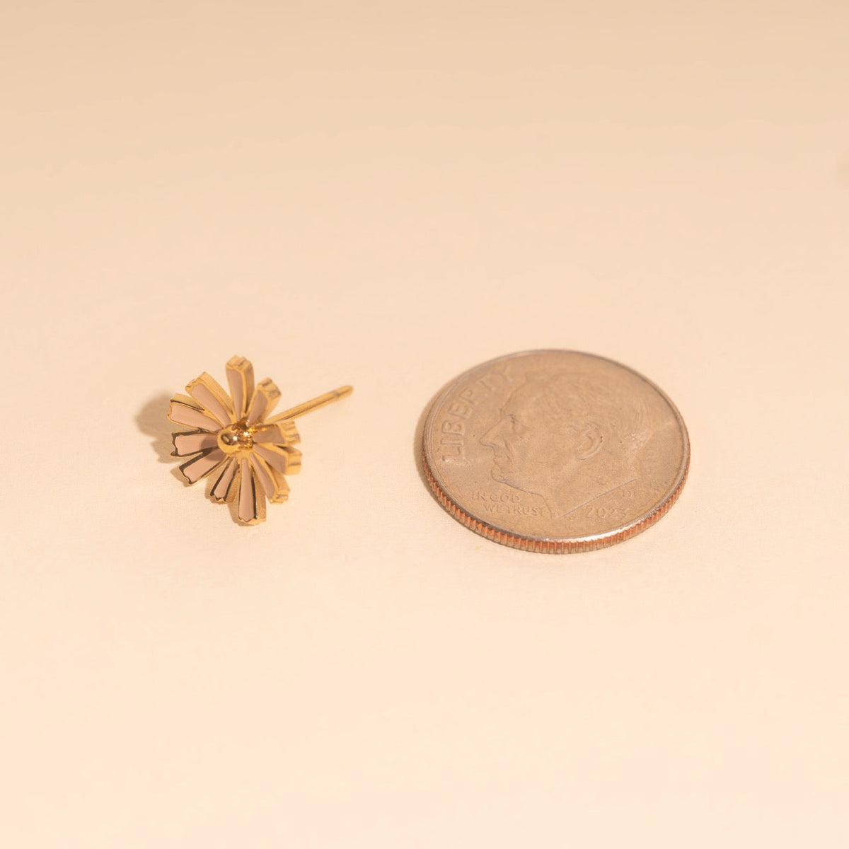 Sunburst Daisy Stud Earrings