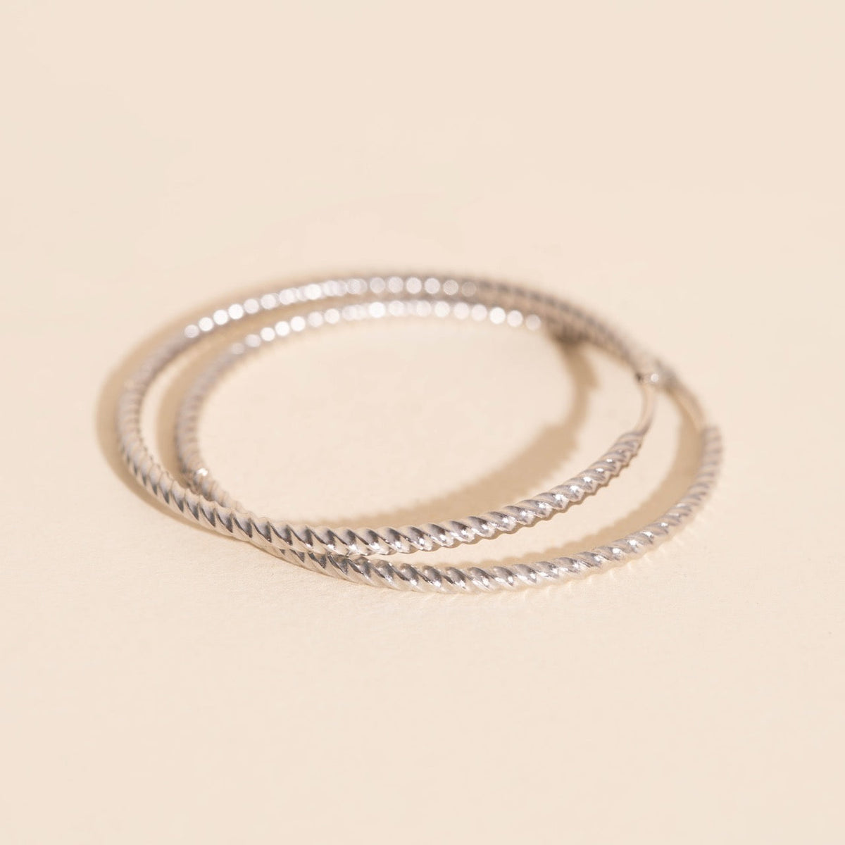 Lasso Rope Rounded Huggie Hoop Earrings