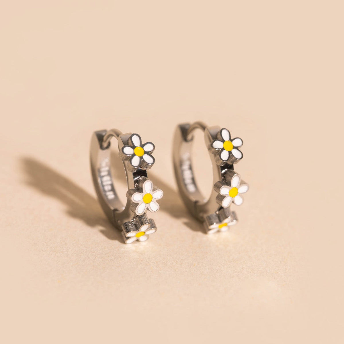 Daisy 3D Huggie Hoop Earrings