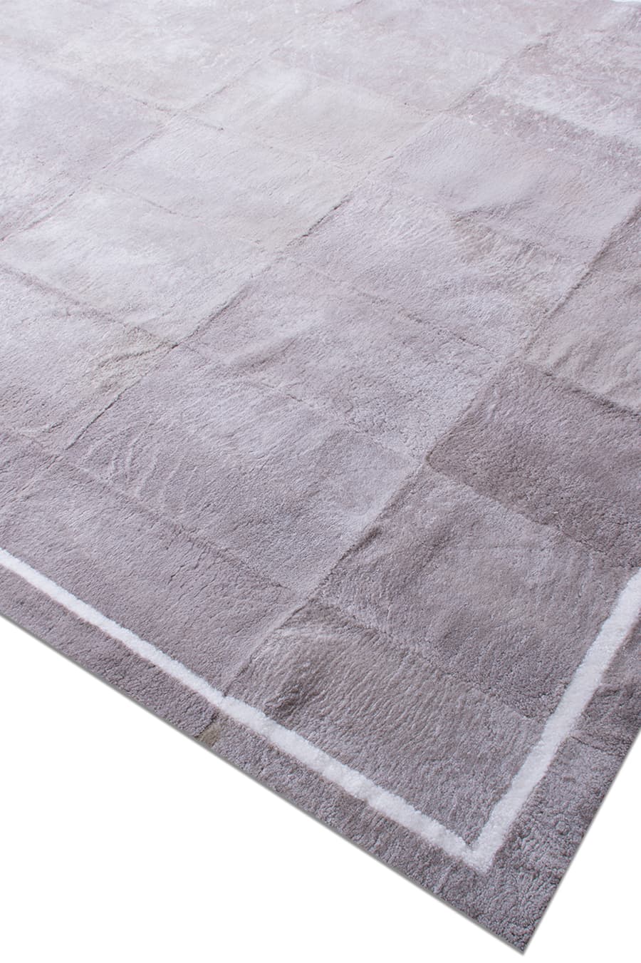 Frame – Tonal Shearling Rug – view 5
