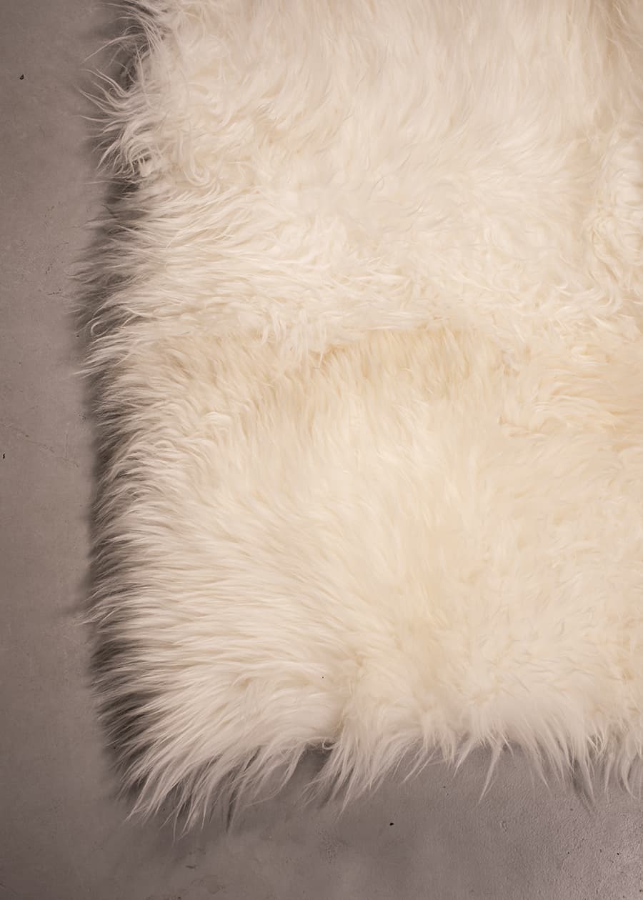 Snow – Long Hair Sheepskin Rug – view 8