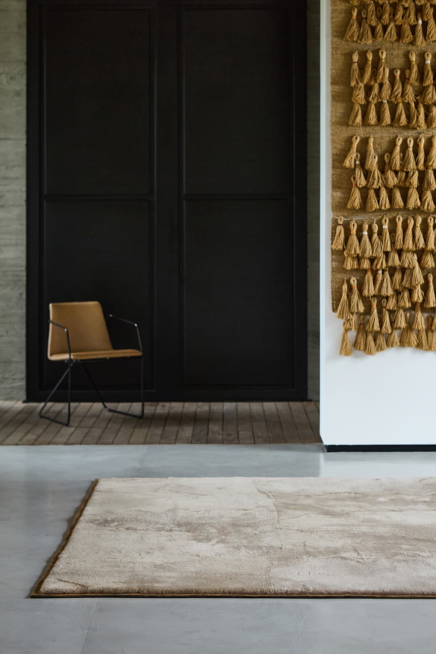 Standy – Organic Sheepskin Rug – view 5