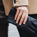 Zoey (black) – Sheepskin leather gloves with warm wool/cashmere lining & touchscreen function 9