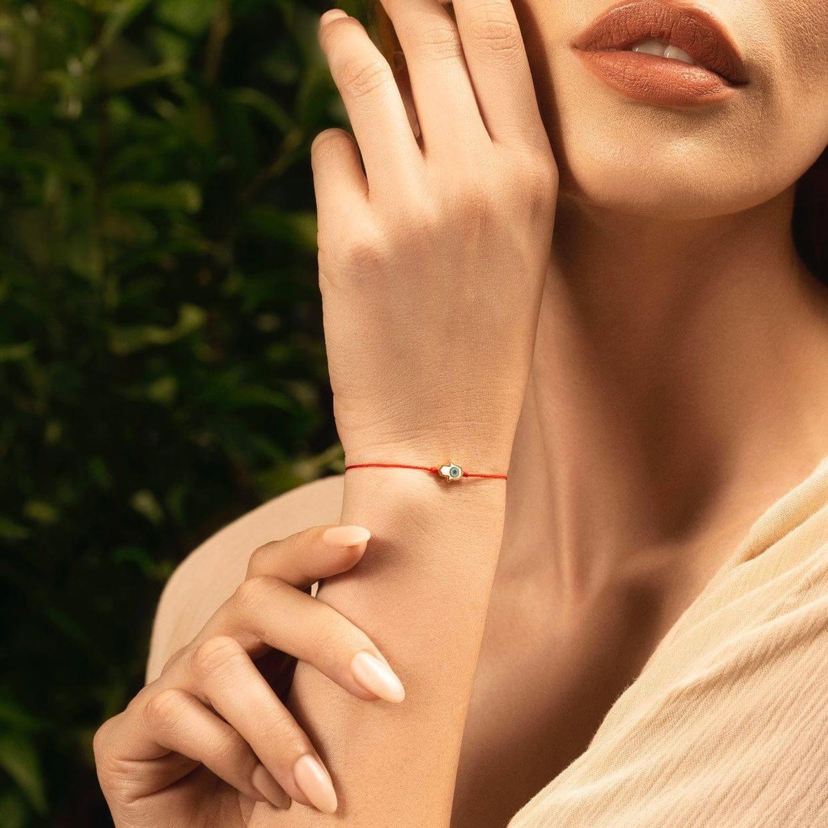Charismatic Personality White Enamel Hamsa Red String Bracelet