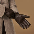 Benjamin (brown) – Thick goatskin leather gloves with warm lambswool lining & touchscreen feature 5