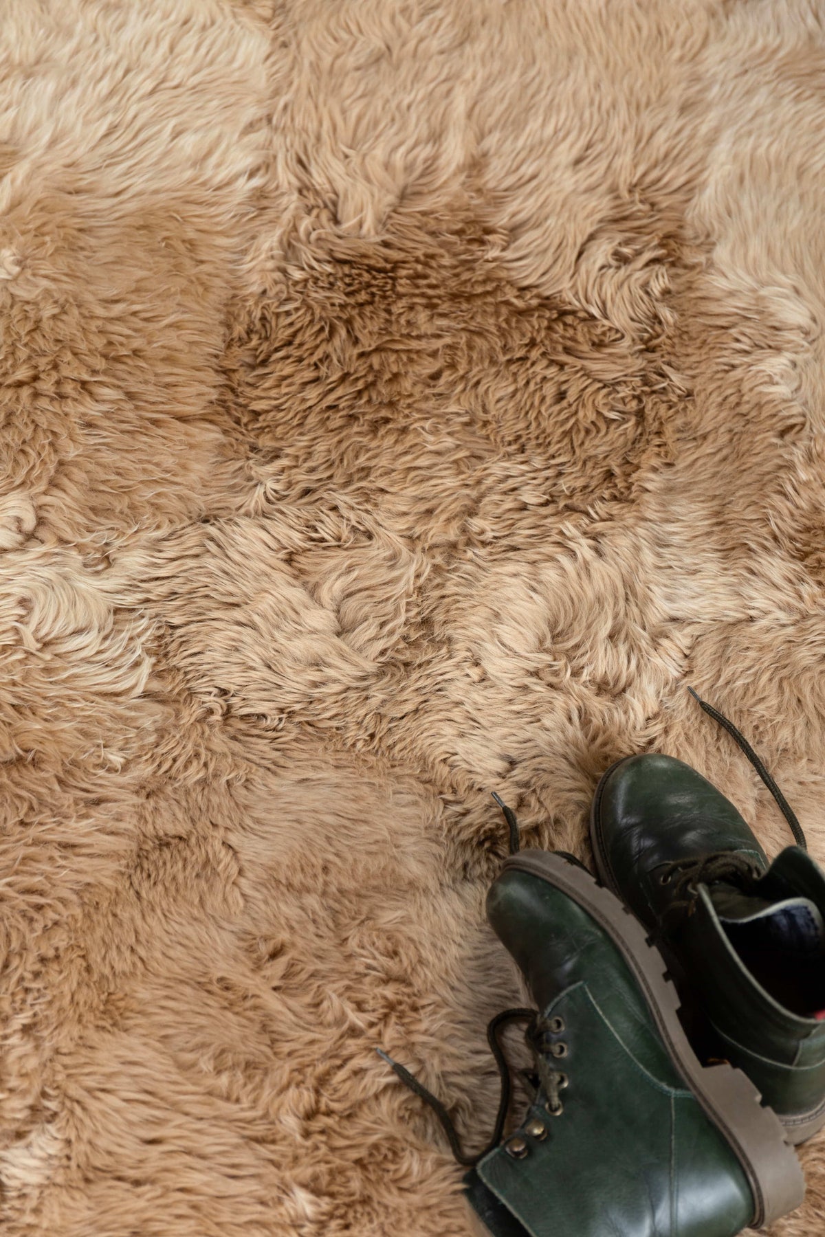LONG HAIR - Beige Camel Sheepskin Rug