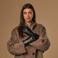 Daisy (black) – Vegan leather gloves with fleece lining & touchscreen feature 5