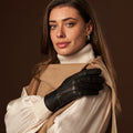 Donatella (black) – Luxurious Italian peccary leather gloves with cashmere lining 2