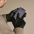 Ezra (black) - Lambskin leather gloves with warm rabbit fur lining and touchscreen feature 3
