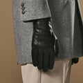 Ezra (black) - Lambskin leather gloves with warm rabbit fur lining and touchscreen feature 9