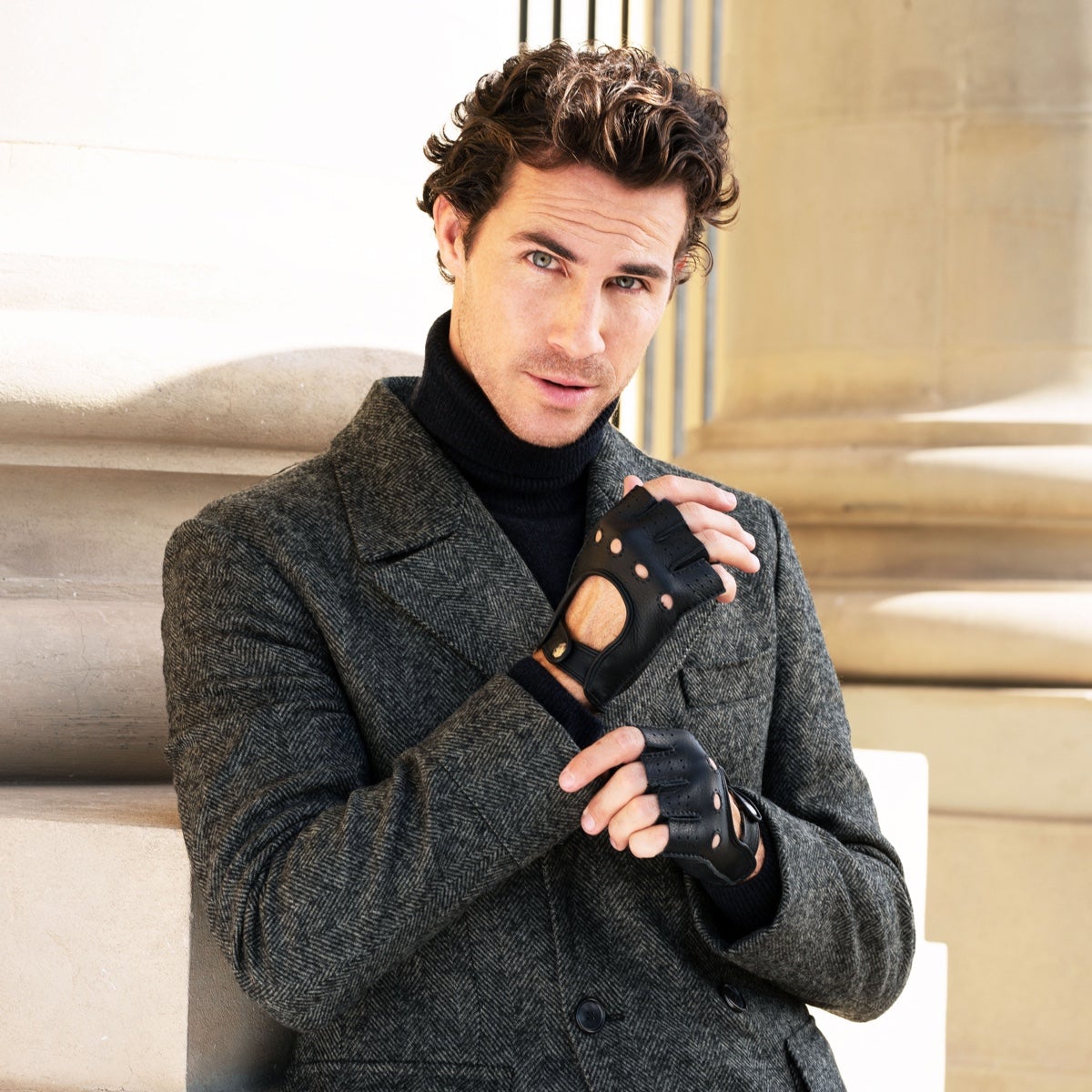 Vincenzo (black) - Fingerless Italian driving gloves made of American deerskin leather
