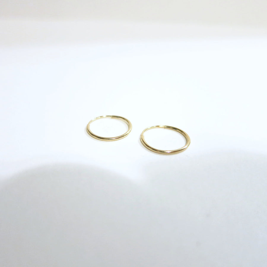 DELICATE HOOP EARRINGS 14KT YELLOW GOLD