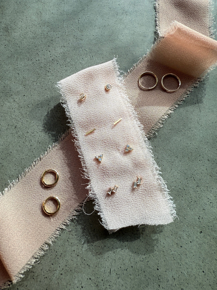 GOLDEN HALO STUDS 14KT YELLOW GOLD