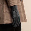 Julian (black) - Classic sheepskin leather gloves with warm fleece lining and touchscreen feature 6