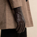 Julian (dark brown) - Classic sheepskin leather gloves with warm fleece lining and touchscreen feature 3