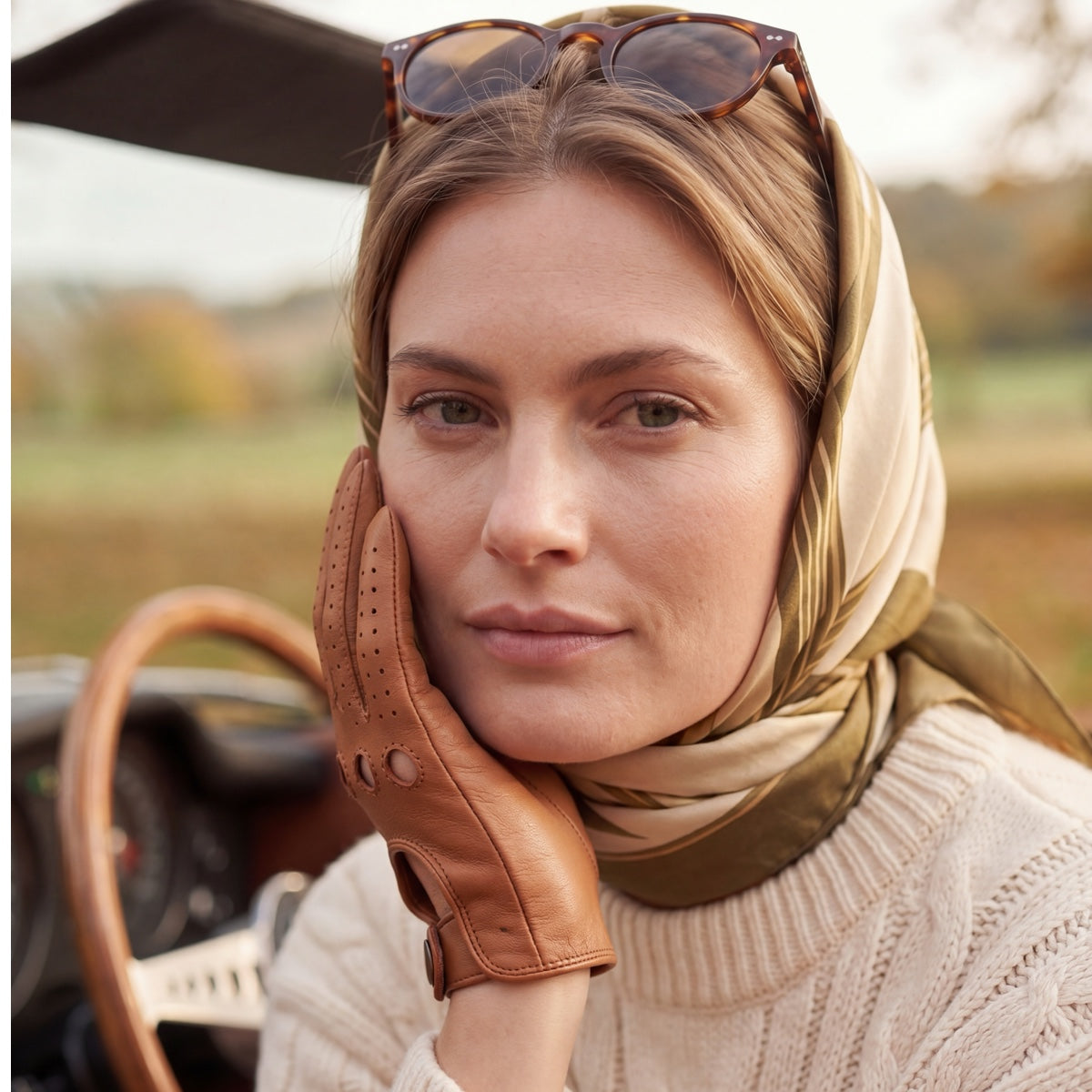 CD4378 (camel) - Women's sporty Italian leather driving gloves