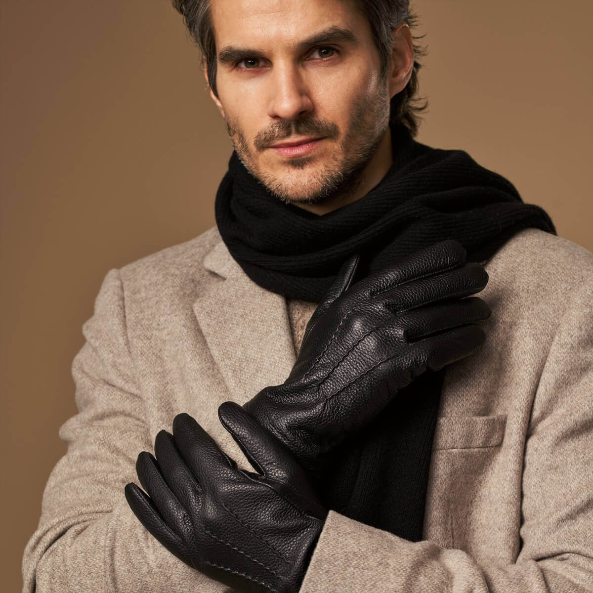 Noah (black) – Luxurious deerskin leather gloves with warm wool lining