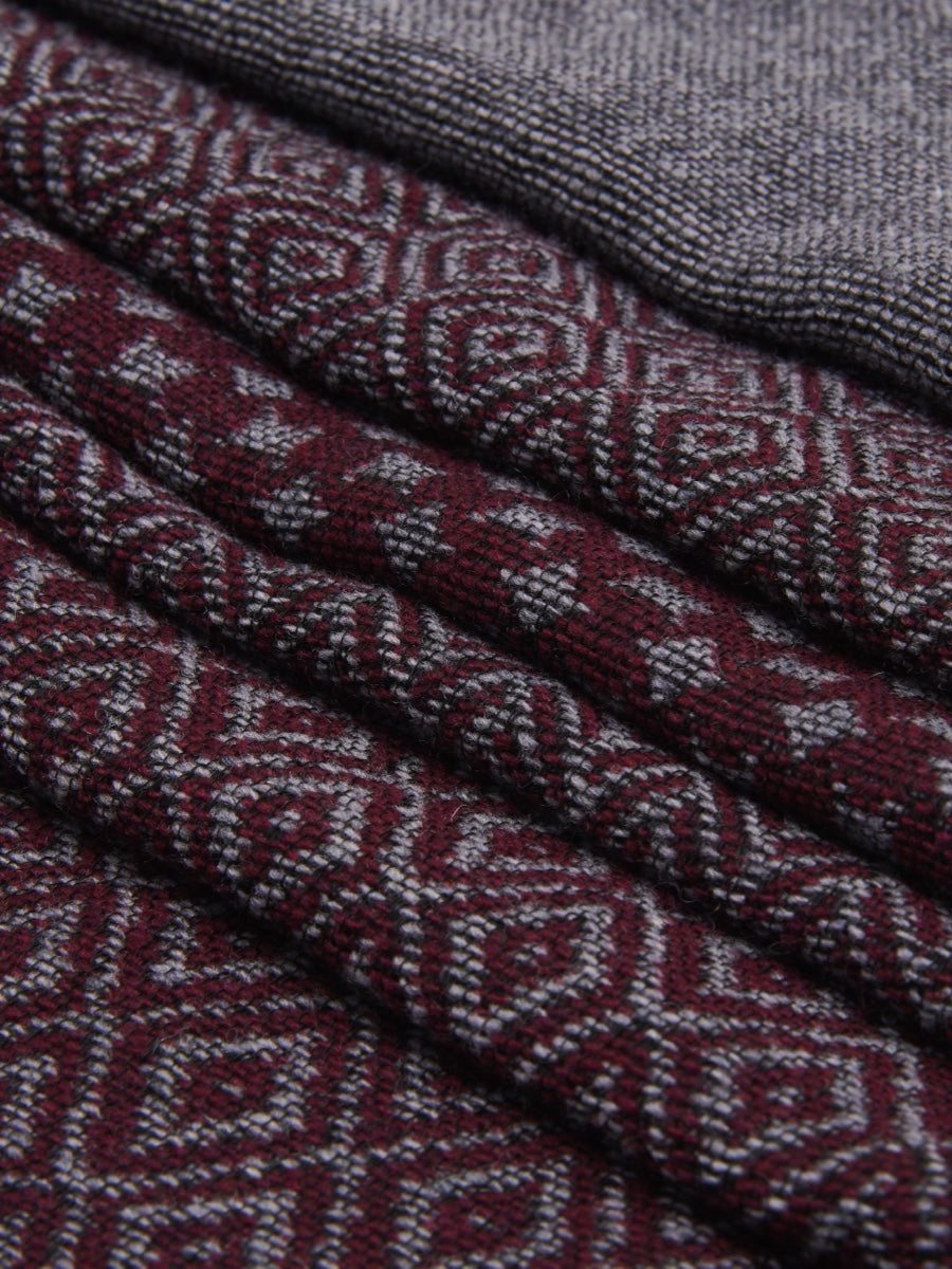 Bruno (grey/red) - Warm and soft Italian scarf from wool blend