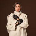 Raffaella (black) – Luxurious Italian peccary driving gloves 2