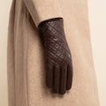 Selena (brown) – Sheepskin leather gloves with diamond pattern and touchscreen feature 5