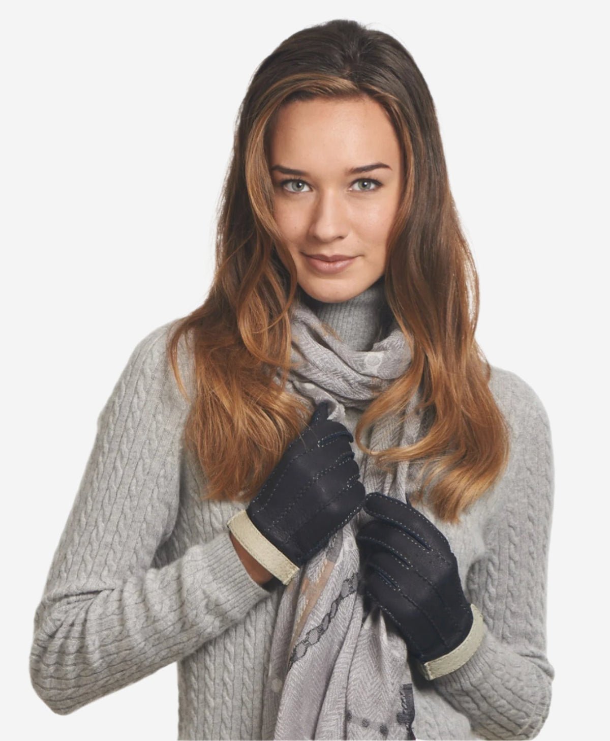 CA4384 (navy) - Women’s Italian peccary gloves with cashmere lining