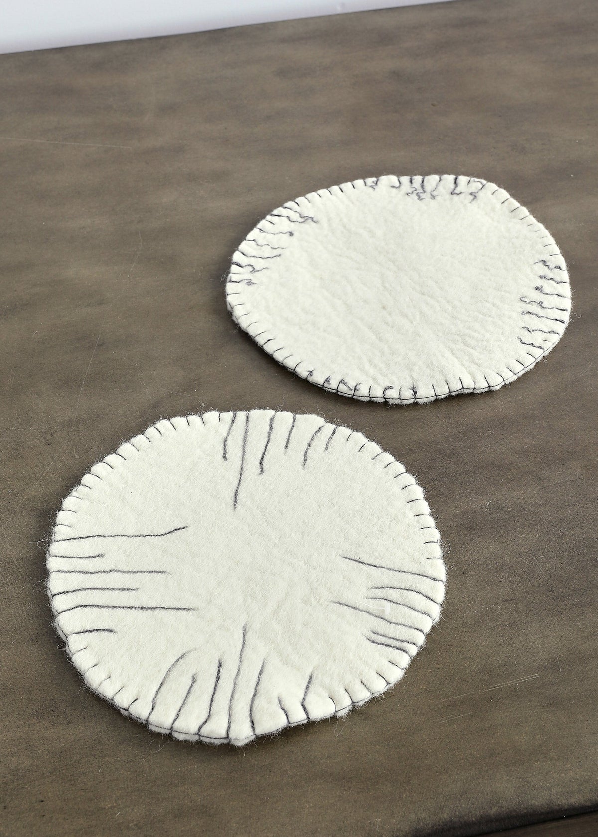 Fine Line Ivory Wool Trivet